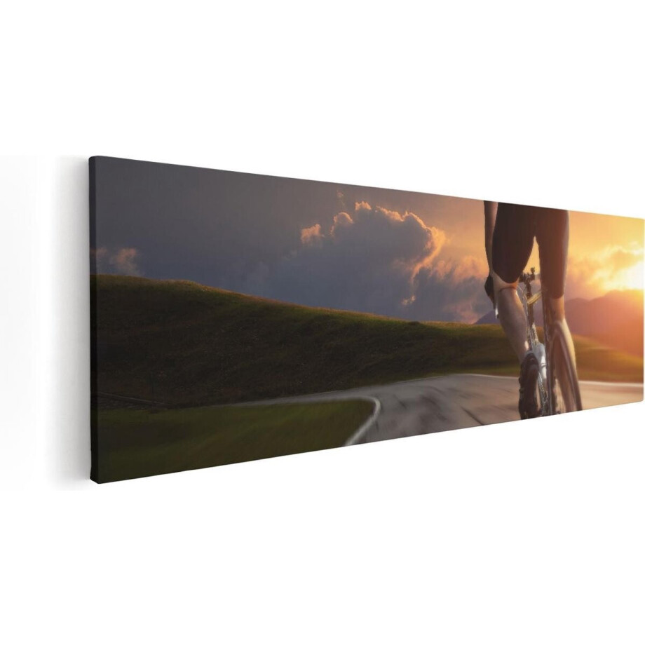 Artaza Canvas Schilderij Wielrennen Fietser op de Weg bij Zonsondergang - 90x30 cm - Wanddecoratie Woonkamer - Schilderijen - Muurdecoratie Artaza Canvas Schilderij Wielrennen Fietser op de Weg bij Zonsondergang - 90x30 cm - Wanddecoratie Woonkamer - Schilderijen - Muurdecoratie afbeelding 1