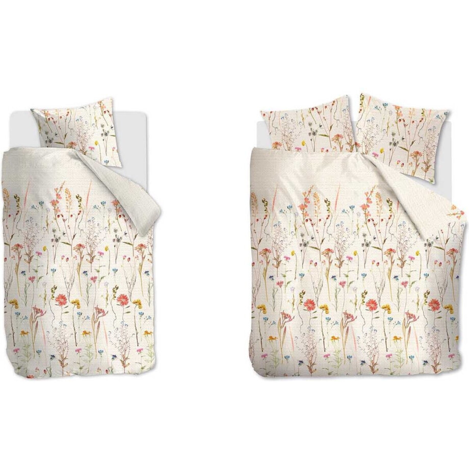 Ariadne at Home Flowered Dekbedovertrek - Off-white Ariadne at Home Flowered Dekbedovertrek - Off-white afbeelding 1