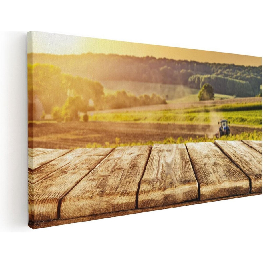 Artaza Canvas Schilderij Tractor in het Veld met Houten Planken - 40x20 - Klein - Foto Op Canvas - Canvas Print afbeelding 1
