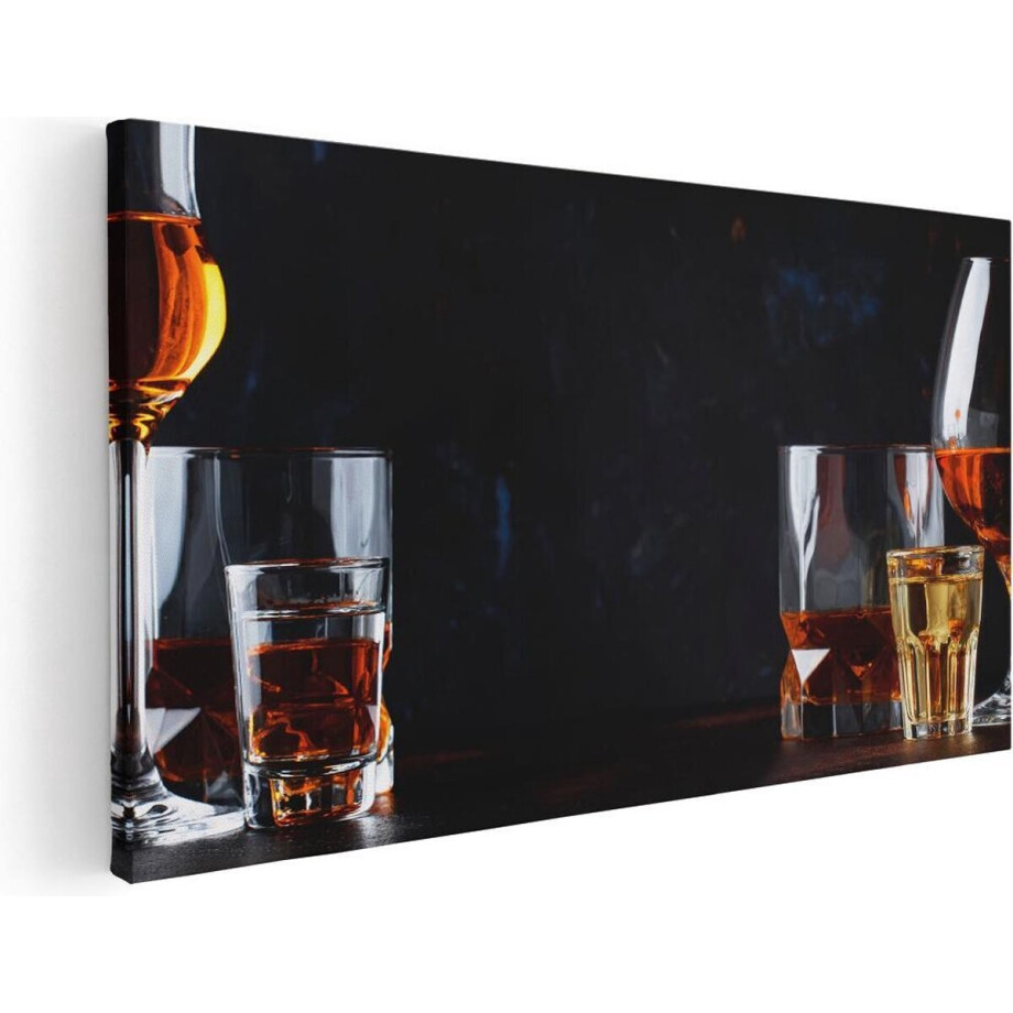 Artaza Canvas Schilderij Whisky Glazen - 80x40 cm - Wanddecoratie Stilleven - Muurdecoratie Bar - Schilderijen Op Canvas afbeelding 1