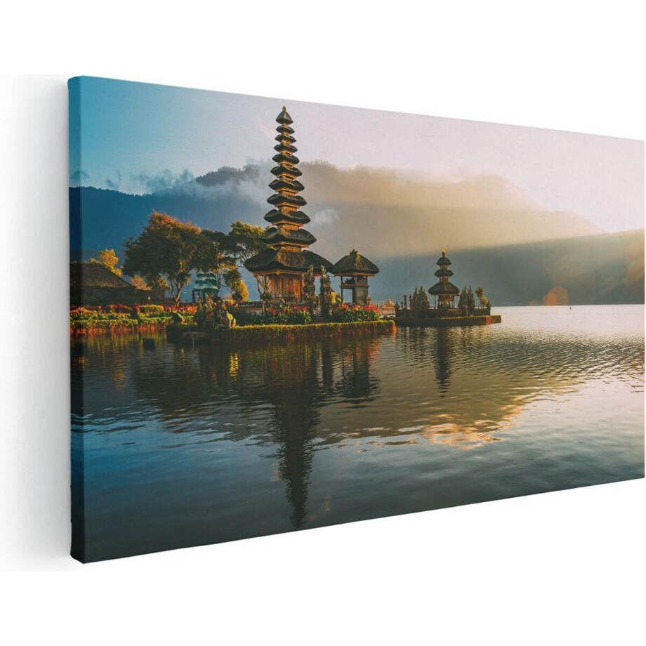 Artaza Canvas Schilderij Pura Tempel in Bali op het Meer Beratan - 120x60 cm - Groot - Wanddecoratie Woonkamer - Schilderijen - Muurdecoratie afbeelding 1