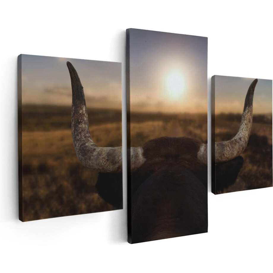 Artaza Canvas Schilderij Drieluik Stierenhoorns Bij Zonsondergang - 90x60 cm - Wanddecoratie Woonkamer - Schilderijen - Muurdecoratie afbeelding 1