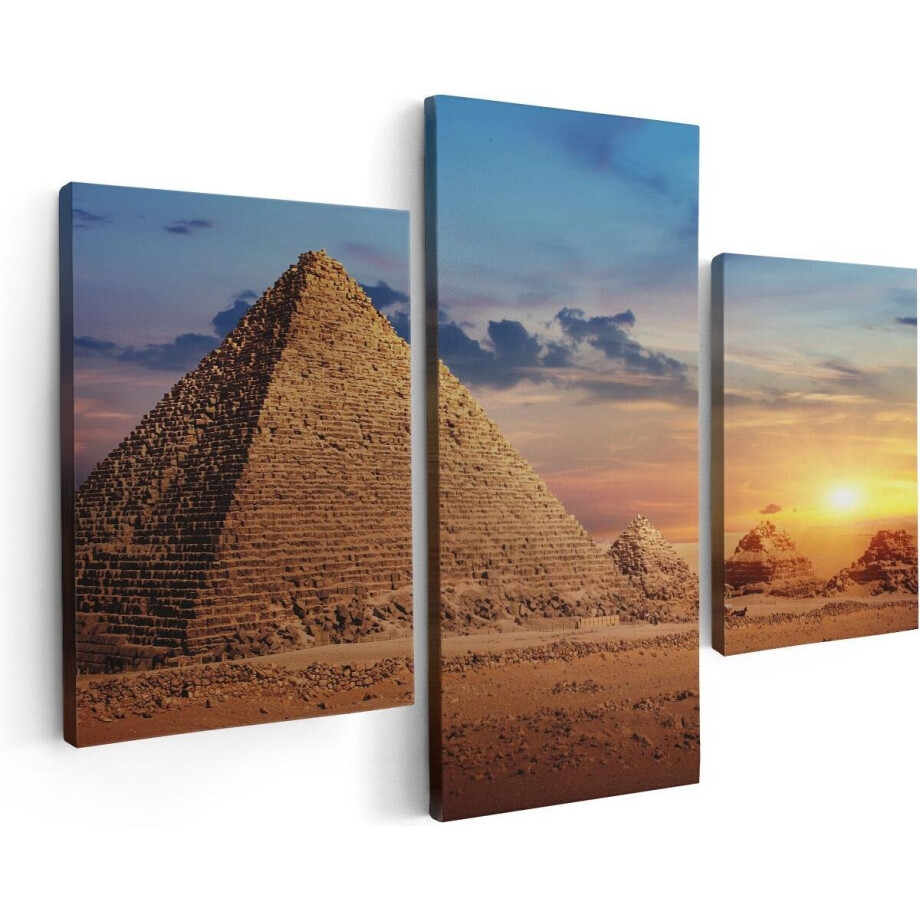 Artaza Canvas Schilderij Drieluik Egyptische Piramides in de Woestijn - 90x60 - Foto Op Canvas - Canvas Print Artaza Canvas Schilderij Drieluik Egyptische Piramides in de Woestijn - 90x60 - Foto Op Canvas - Canvas Print afbeelding 1