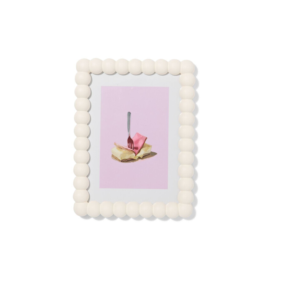 HEMA HEMA Fotolijst 15x20cm Hout Bolletjes (wit) HEMA HEMA Fotolijst 15x20cm Hout Bolletjes (wit) afbeelding 1