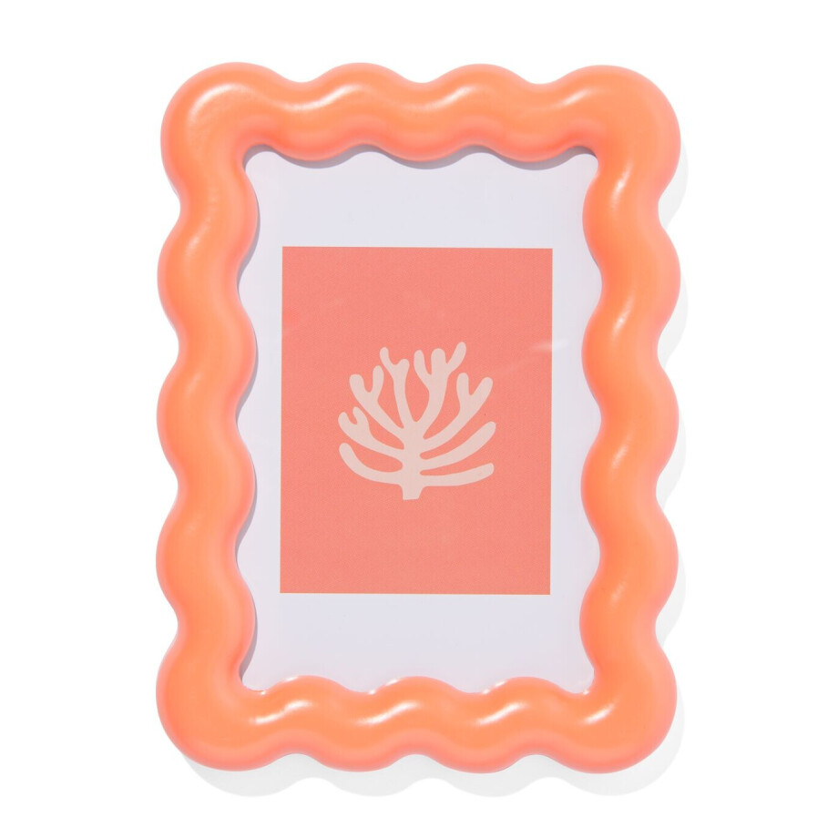 HEMA HEMA Fotolijst 10x15cm Koraal Hout Golven (koraalroze) HEMA HEMA Fotolijst 10x15cm Koraal Hout Golven (koraalroze) afbeelding 1