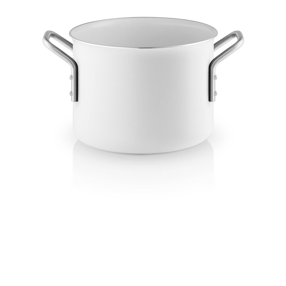 Eva Solo Kookpan White - ø 16 cm / 2.5 liter Eva Solo Kookpan White - ø 16 cm / 2.5 liter afbeelding