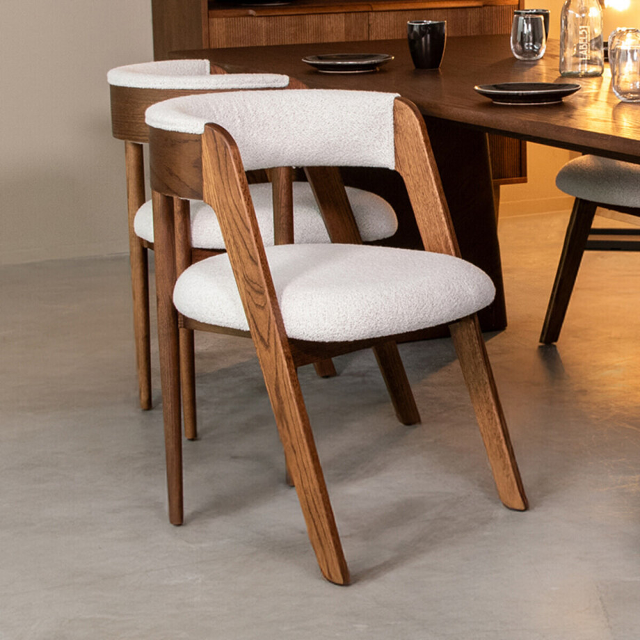 LABEL51 Eetkamerstoel 'Sasha' Bouclé en walnoot eiken afbeelding 1