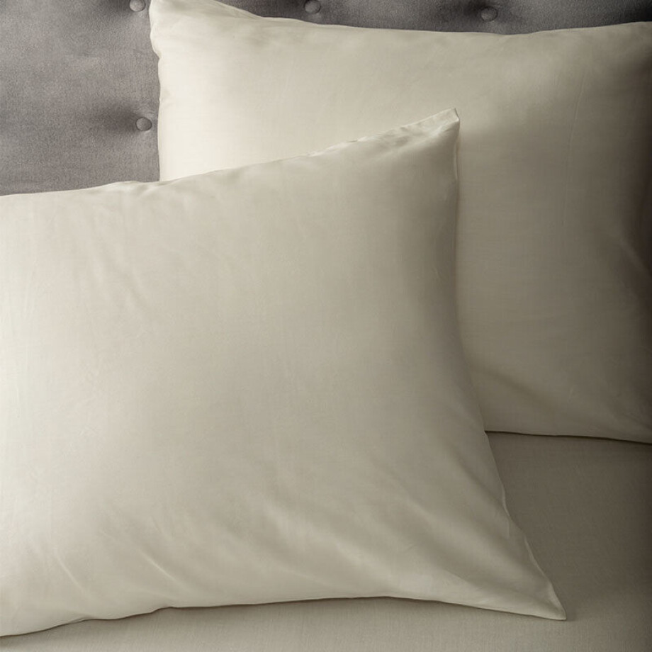 2 PACK: Satijnen Kussenslopen Creme Default Dekbed Discounter - Dekbed-Discounter.nl afbeelding 1