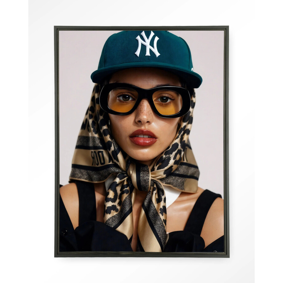Urban Cotton Wandkleed 'Cool Girl' 110 x 145cm in Floating Frame - black afbeelding 