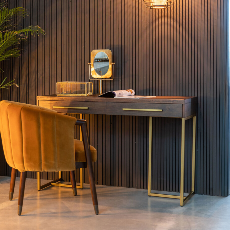 Dutchbone Sidetable 'Class' Antique Brass, 120cm, kleur Bruin Dutchbone Sidetable 'Class' Antique Brass, 120cm, kleur Bruin afbeelding 1