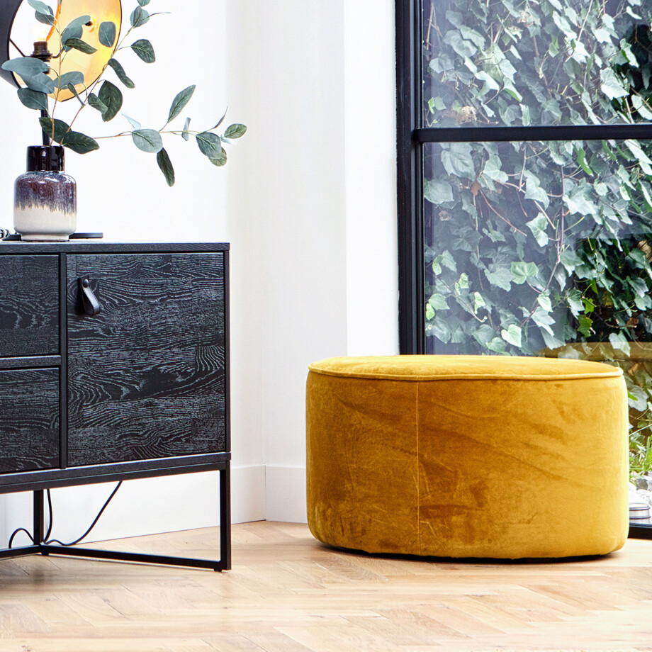 WOOOD Poef 'Sara' laag, kleur Okergeel WOOOD Poef 'Sara' laag, kleur Okergeel afbeelding 1