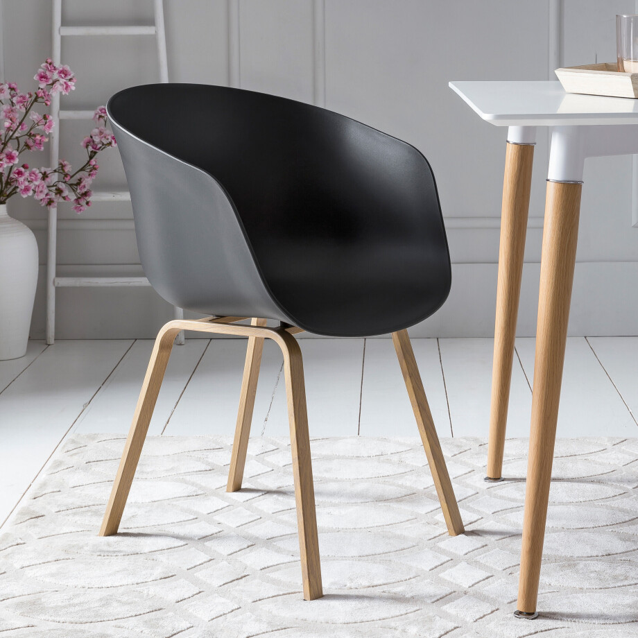 Artistiq Eetkamerstoel 'Halo' kleur Zwart Artistiq Eetkamerstoel 'Halo' kleur Zwart afbeelding 1