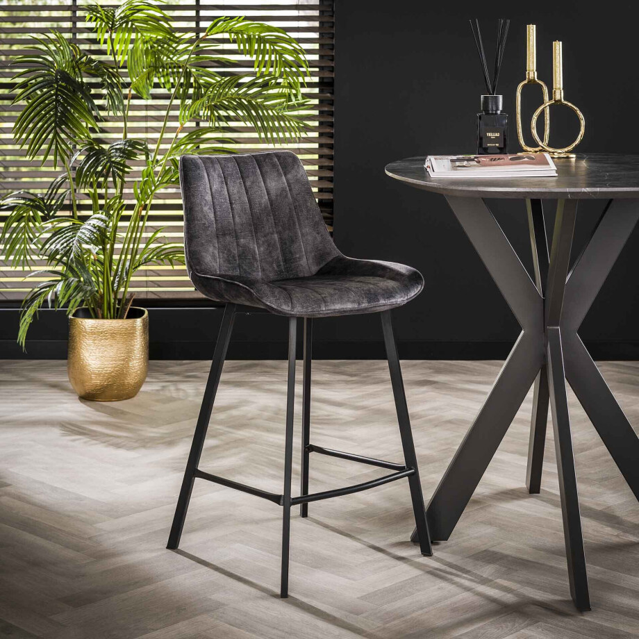 LifestyleFurn Barstoel 'Kora' Velvet, kleur Antraciet (zithoogte 66cm) LifestyleFurn Barstoel 'Kora' Velvet, kleur Antraciet (zithoogte 66cm) afbeelding 1
