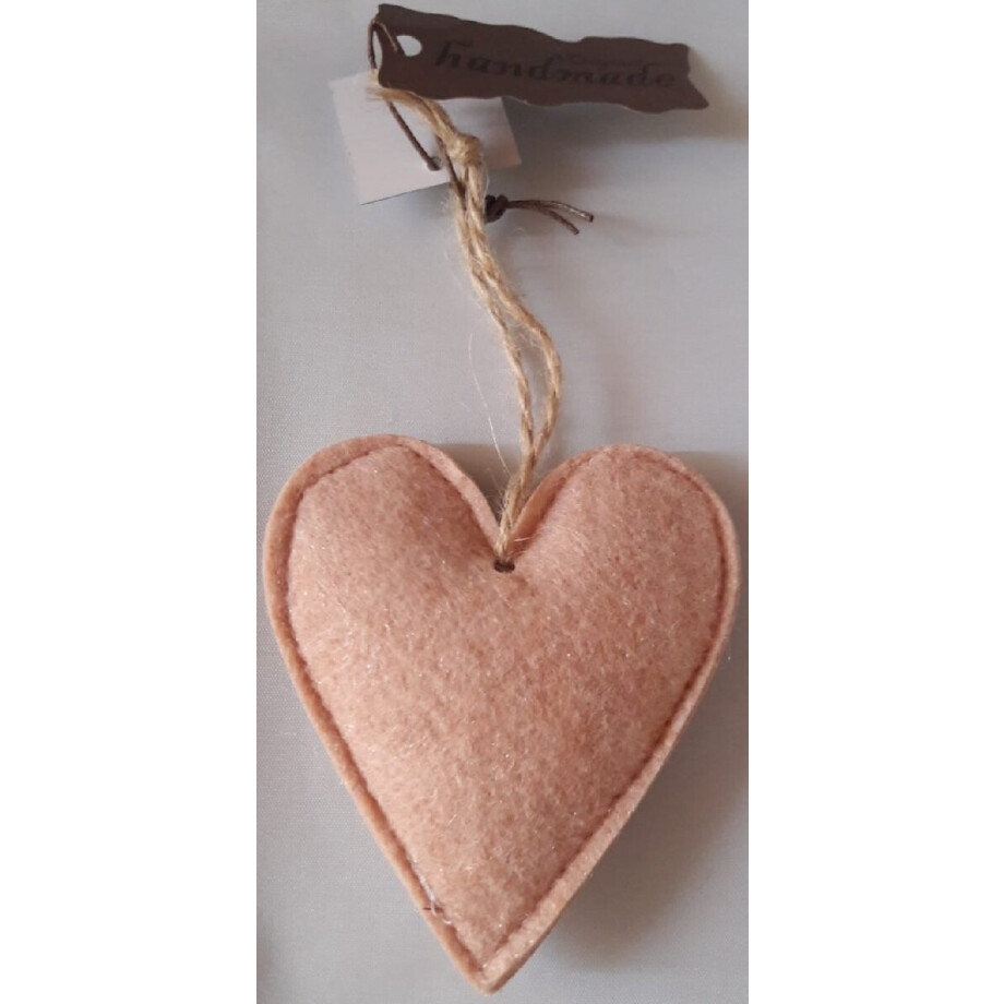 Maak uw gezellige omgeving compleet met dit decoratieve hart (10cm x 12cm). In een oudroze kleur en voorzien van een touwtje waarmee dit licht opgevulde hart kan worden opgehangen. Voor uzelf of Bestel Een Kado afbeelding 1