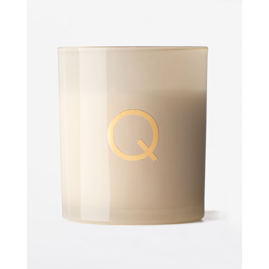 HEMA HEMA Kaars In Glas ⌀8x9cm Letter Q (creme) HEMA HEMA Kaars In Glas ⌀8x9cm Letter Q (creme) afbeelding 1