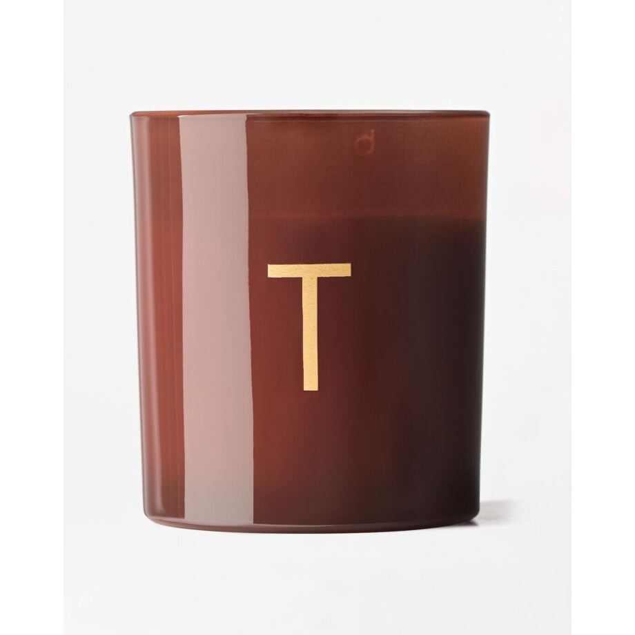 HEMA HEMA Kaars In Glas ⌀8x9cm Letter T (cognac) HEMA HEMA Kaars In Glas ⌀8x9cm Letter T (cognac) afbeelding 1