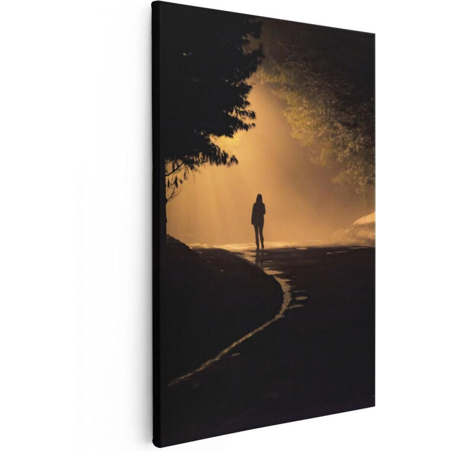 Artaza Canvas Schilderij Persoon Op Een Donkere Weg In Het Bos - 40x60 - Poster Foto op Canvas - Canvas Print Artaza Canvas Schilderij Persoon Op Een Donkere Weg In Het Bos - 40x60 - Poster Foto op Canvas - Canvas Print afbeelding 1
