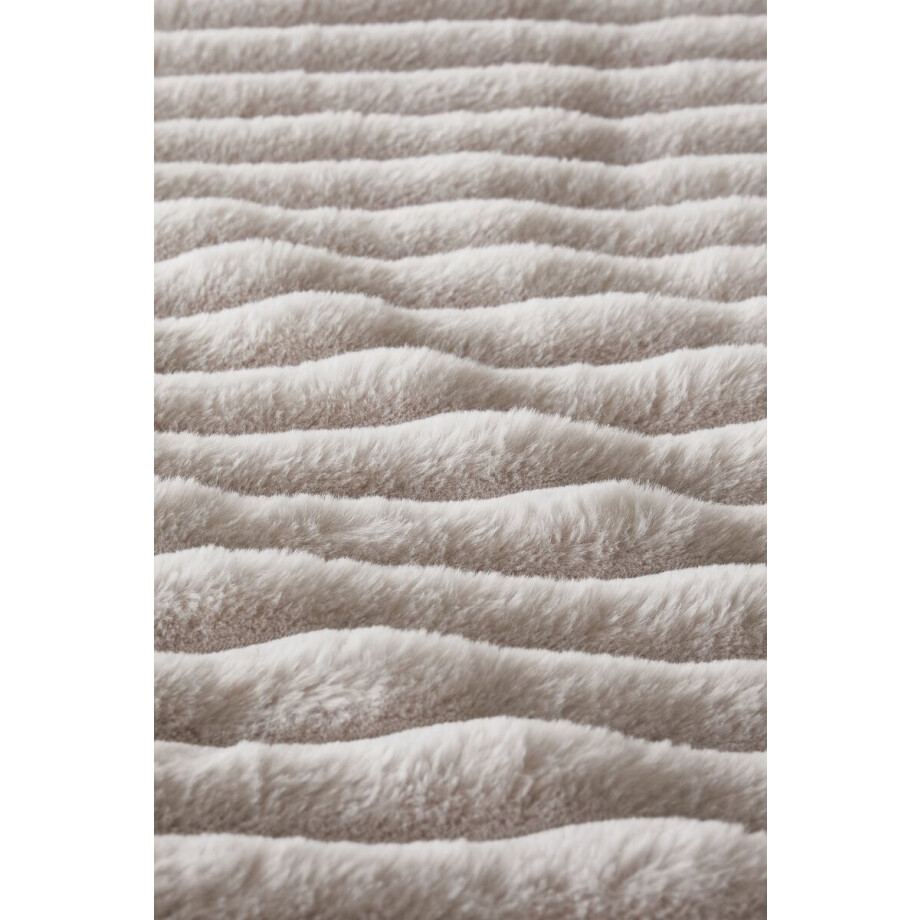 Rivièra Maison Furry Stripes kussensloop - Gebroken wit - 60 x 70 cm afbeelding 1