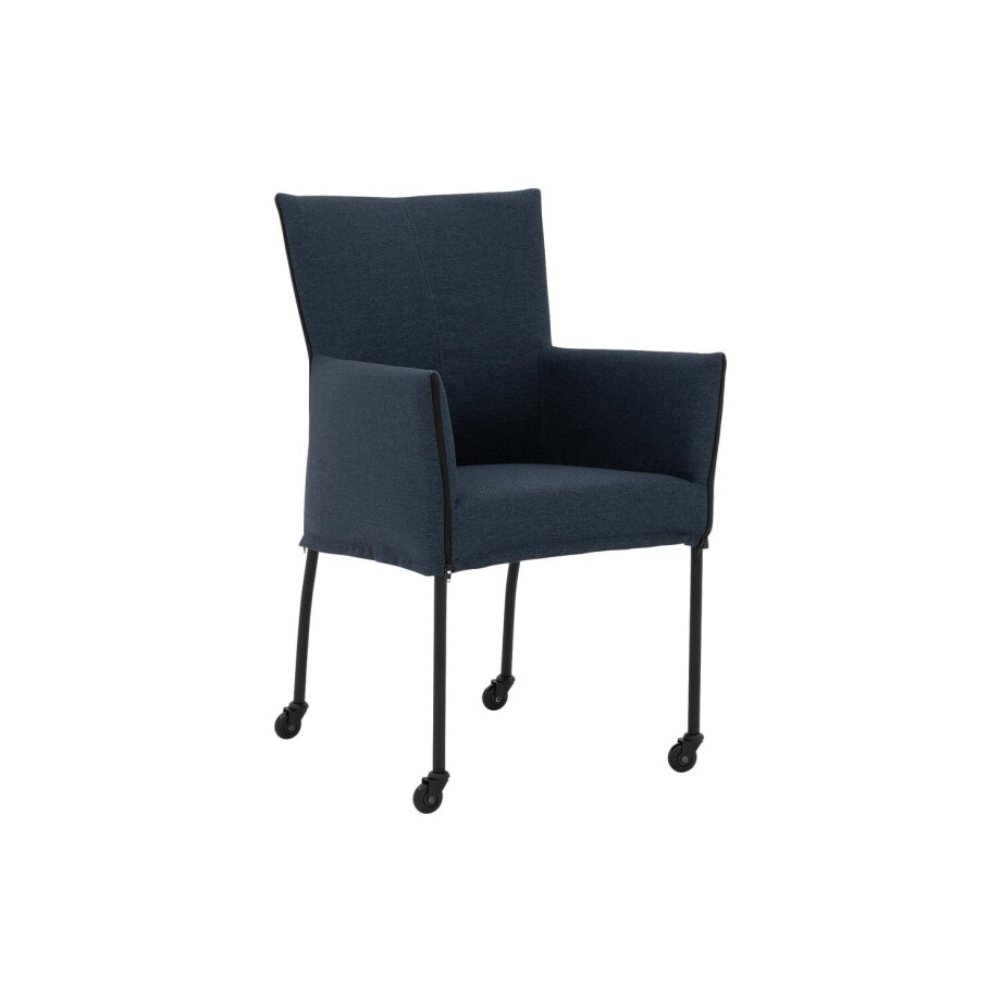 Goossens Eetkamerstoel Funk Zwarte Poten blauw stof met armleuning en Zwart skater wiel met zwarte kapmet wielen, modern design afbeelding 1
