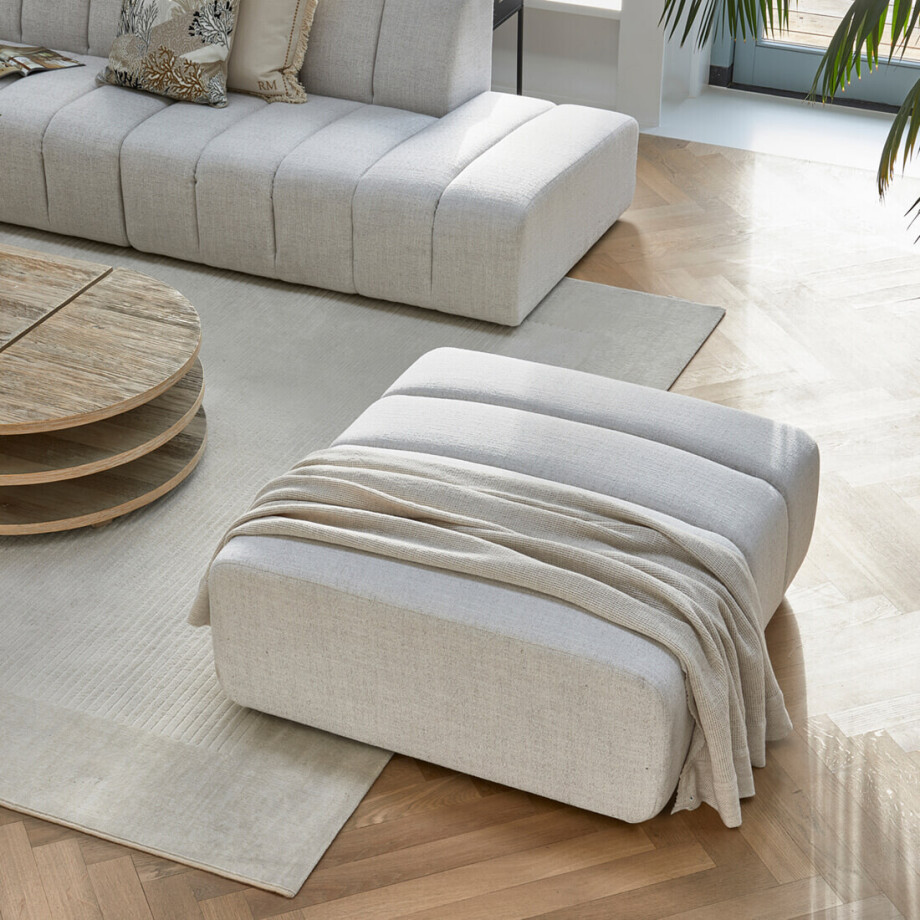 Rivièra Maison Hocker 'Dazzle' Rich Tweed, kleur Antiek Wit Rivièra Maison Hocker 'Dazzle' Rich Tweed, kleur Antiek Wit afbeelding 1