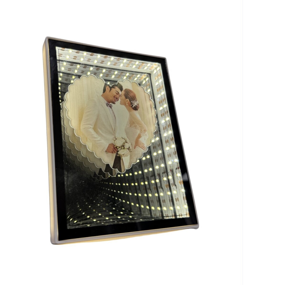 Luxaliving fotolijst hart - fotolist met Verlichting –15 x 20 cm Fotolijst met USB-aansluiting- Valentijn Luxaliving fotolijst hart - fotolist met Verlichting –15 x 20 cm Fotolijst met USB-aansluiting- Valentijn afbeelding 1