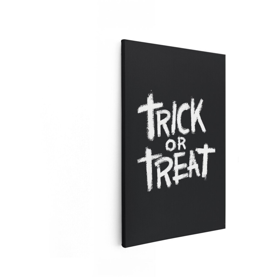 Artaza Canvas Schilderij Trick Or Treat Tekst met Witte Verf op een Zwarte Achtergrond - 80x120 cm - Groot - Wanddecoratie Woonkamer - Schilderijen - Muurdecoratie afbeelding 1