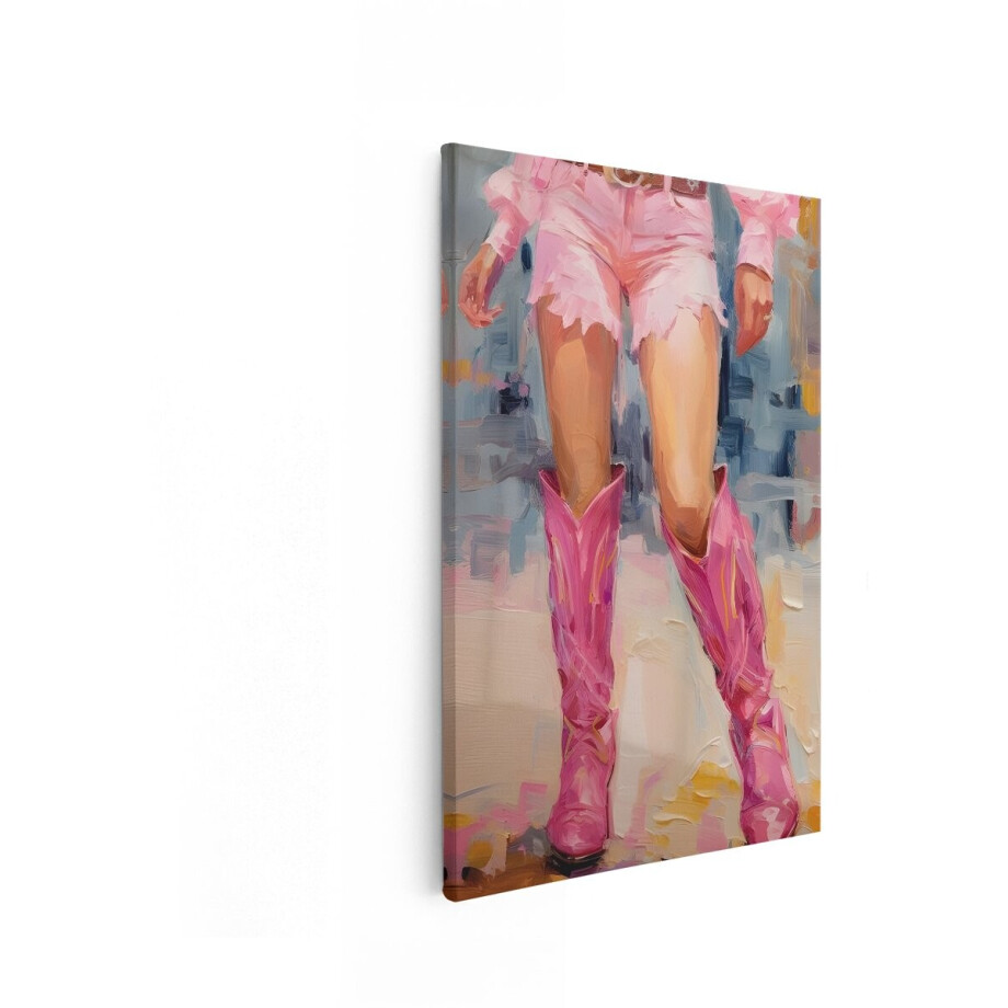 Artaza Canvas Schilderij Vrolijke Roze Cowboylaarzen en Korte Broek - Geschilderd in Expressieve Stijl - 80x120 cm - Groot - Wanddecoratie Woonkamer - Schilderijen - Muurdecoratie afbeelding 1