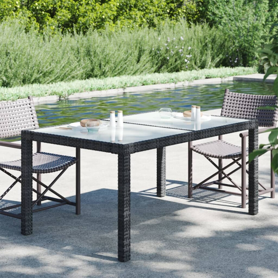 vidaXL Tuintafel 150x90x75 cm gehard glas en poly rattan zwart vidaXL Tuintafel 150x90x75 cm gehard glas en poly rattan zwart afbeelding 1