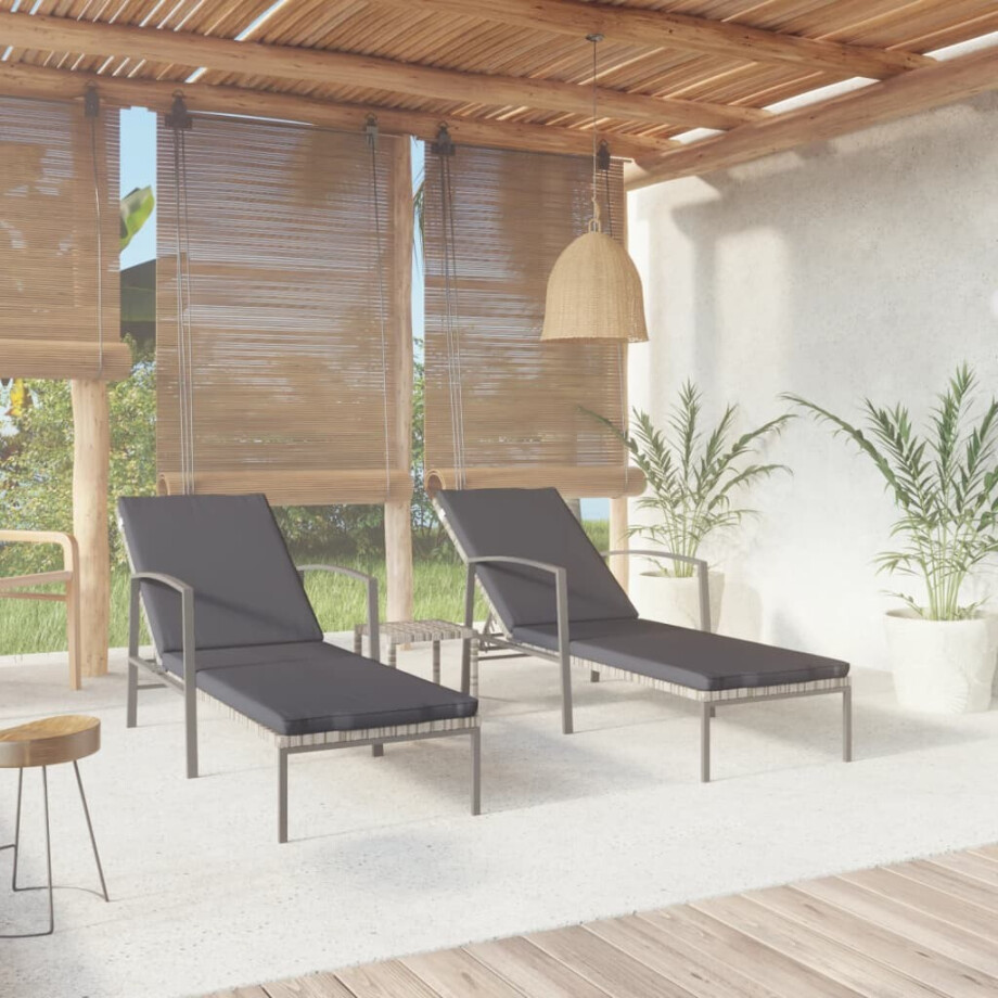 vidaXL Ligbedden 2 st met tafel poly rattan grijs vidaXL Ligbedden 2 st met tafel poly rattan grijs afbeelding 1