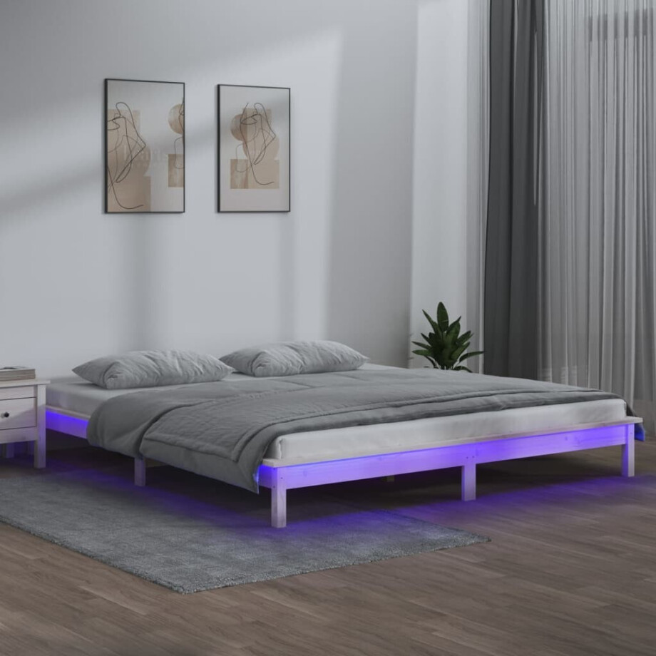 vidaXL Bedframe LED massief hout wit 200x200 cm afbeelding 1