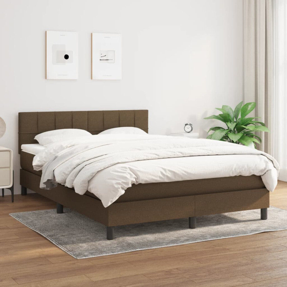 vidaXL Boxspring met matras stof donkerbruin 140x200 cm vidaXL Boxspring met matras stof donkerbruin 140x200 cm afbeelding 1