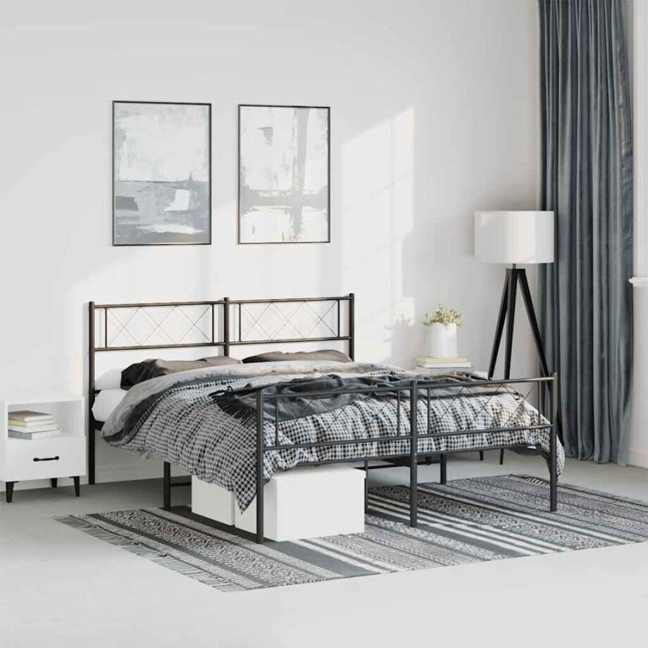 vidaXL Bedframe met hoofd- en voeteneinde metaal zwart 135x190 cm vidaXL Bedframe met hoofd- en voeteneinde metaal zwart 135x190 cm afbeelding 1