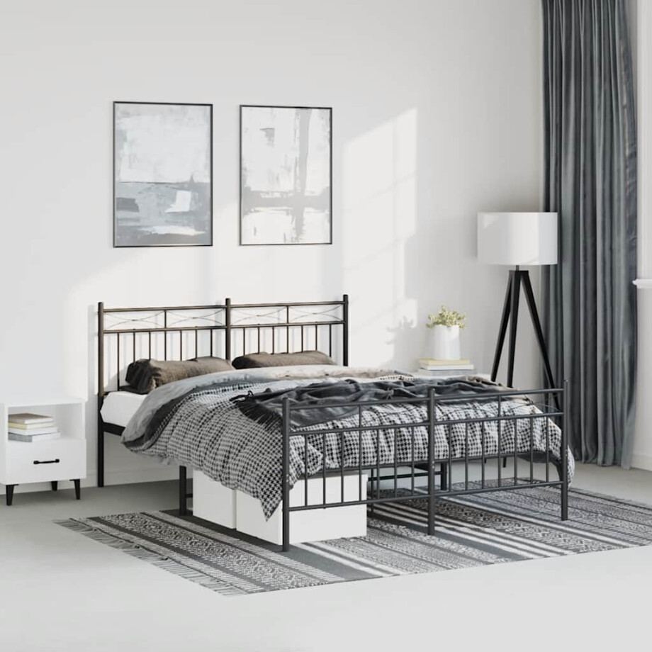 vidaXL Bedframe met hoofd- en voeteneinde metaal zwart 135x190 cm vidaXL Bedframe met hoofd- en voeteneinde metaal zwart 135x190 cm afbeelding 1