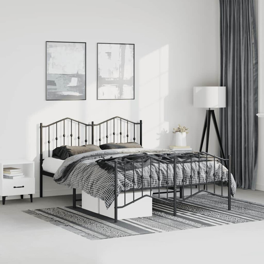 vidaXL Bedframe met hoofd- en voeteneinde metaal zwart 135x190 cm vidaXL Bedframe met hoofd- en voeteneinde metaal zwart 135x190 cm afbeelding 1
