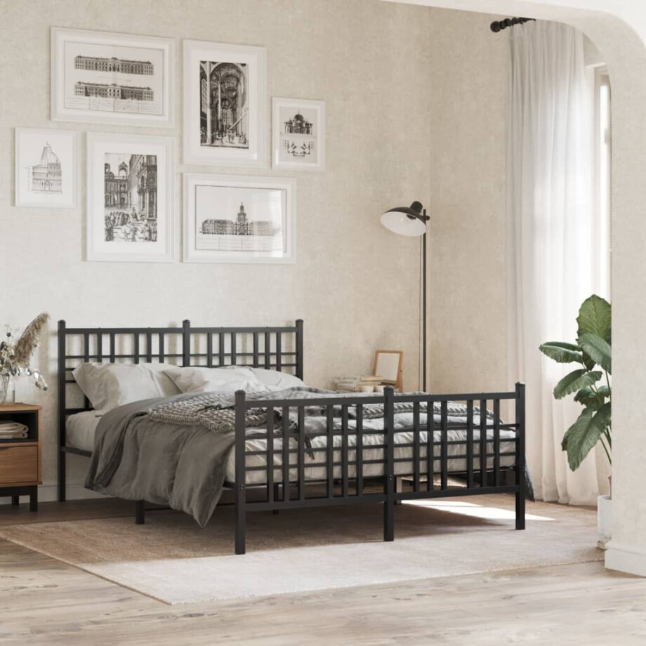 vidaXL Bedframe met hoofd- en voeteneinde metaal zwart 140x190 cm afbeelding 1