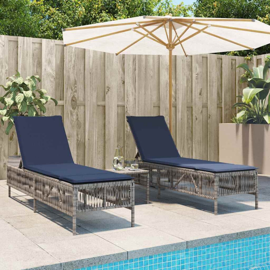 vidaXL Ligstoelen 2 stuks met tafel Grijs Poly Rotan vidaXL Ligstoelen 2 stuks met tafel Grijs Poly Rotan afbeelding 1