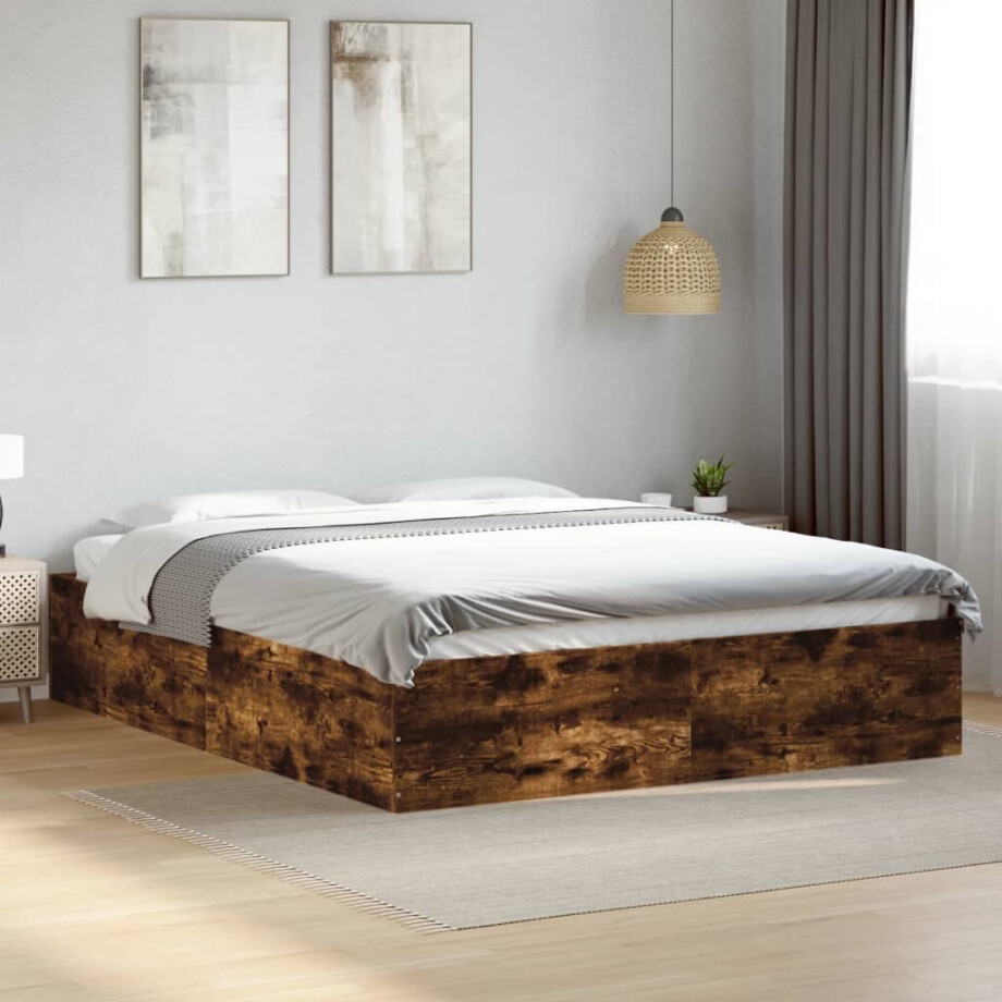 vidaXL Bedframe bewerkt hout gerookt eikenkleurig 150x200 cm vidaXL Bedframe bewerkt hout gerookt eikenkleurig 150x200 cm afbeelding 1