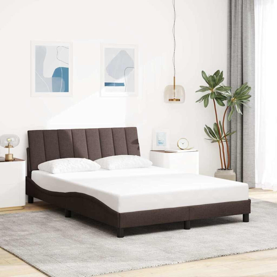 vidaXL Bedframe zonder matras "Hanko" 120x200 cm stof donkerbruin vidaXL Bedframe zonder matras "Hanko" 120x200 cm stof donkerbruin afbeelding 1