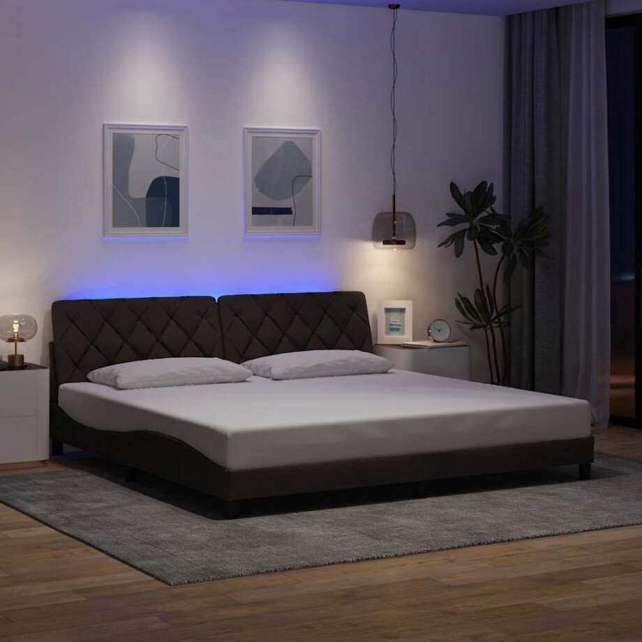 vidaXL Bedframe met LED zonder matras 200x200 cm stof donkerbruin vidaXL Bedframe met LED zonder matras 200x200 cm stof donkerbruin afbeelding 1