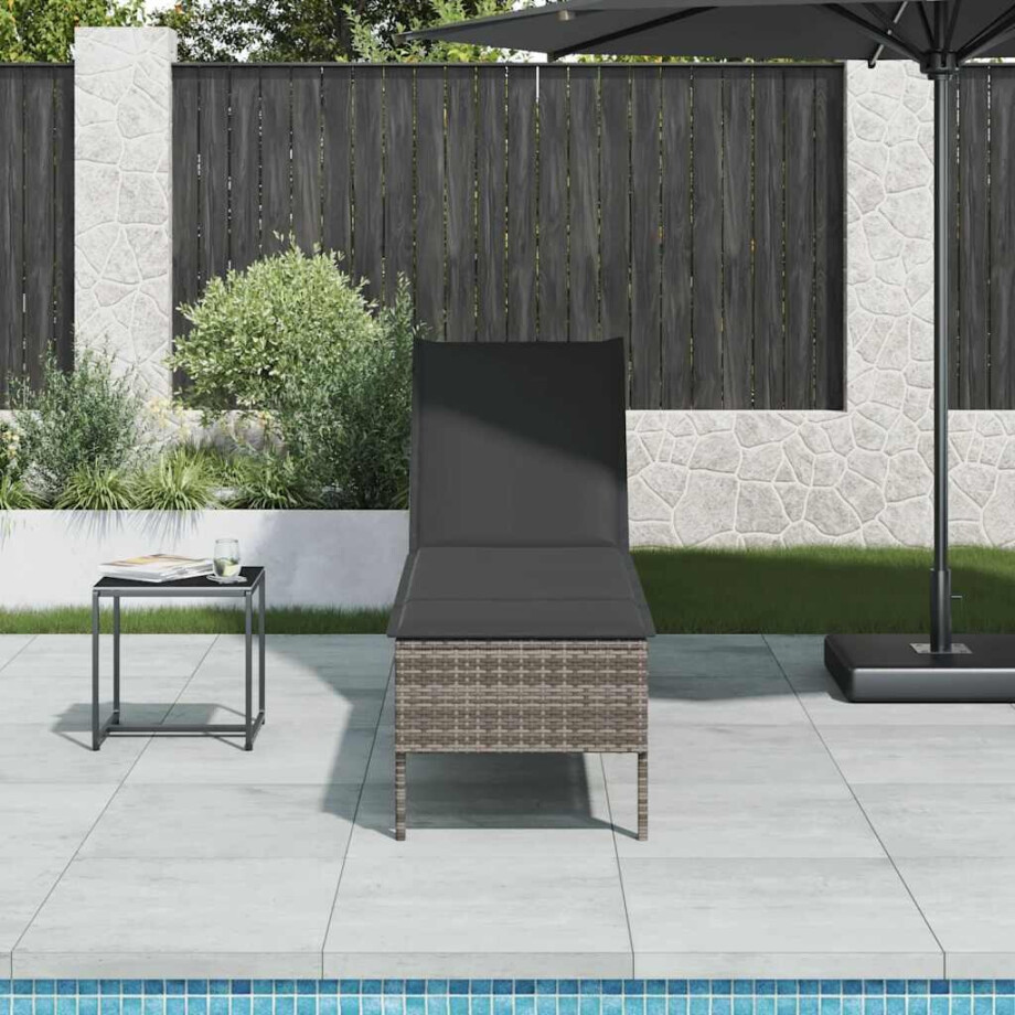 vidaXL Ligstoel met kussen grijs 55x200x44cm polyrotan vidaXL Ligstoel met kussen grijs 55x200x44cm polyrotan afbeelding 1