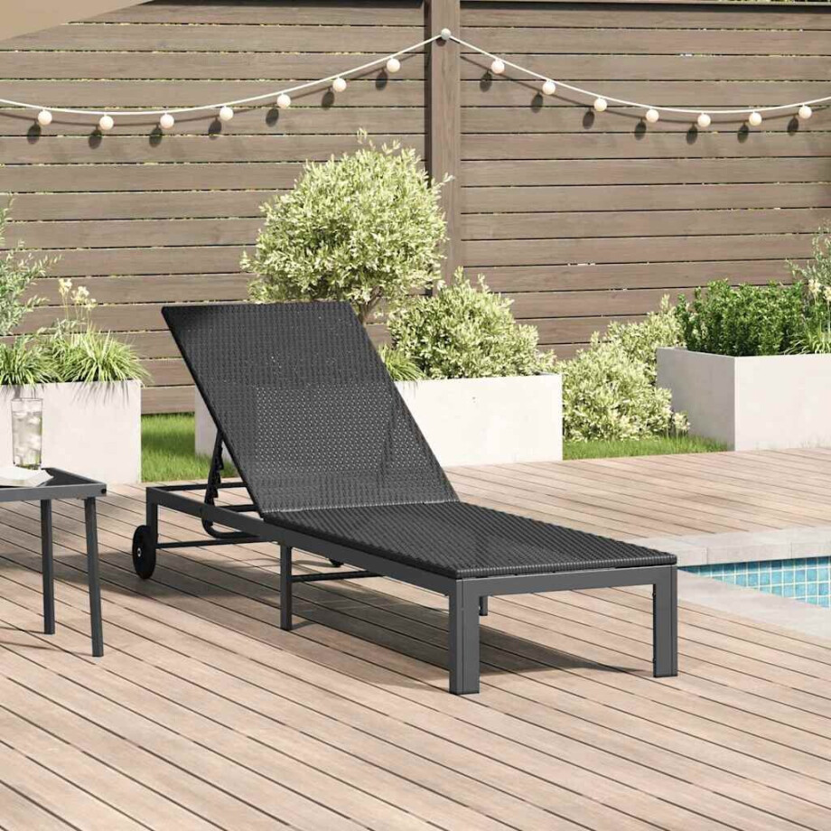 vidaXL Ligstoel Zwart 206 x 62,5 x 74 cm poly rattan vidaXL Ligstoel Zwart 206 x 62,5 x 74 cm poly rattan afbeelding 1