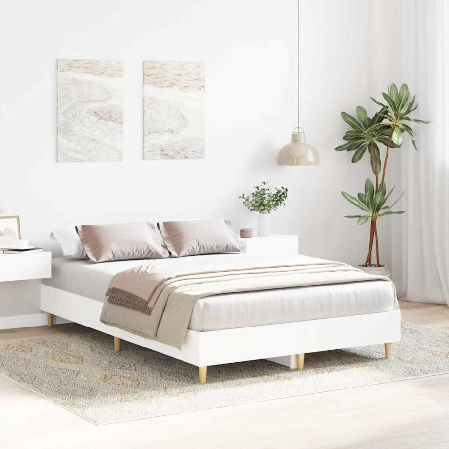 vidaXL Bedframe Wit 137 x 190 cm Bewerkt hout vidaXL Bedframe Wit 137 x 190 cm Bewerkt hout afbeelding 1