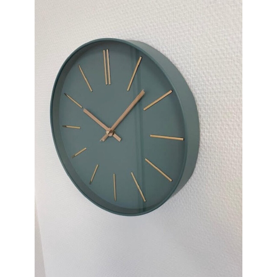 LW Collection groene luxe wandklok 30cm - muurklok - klok rond groen - keukenklok - kleine klok afbeelding 1