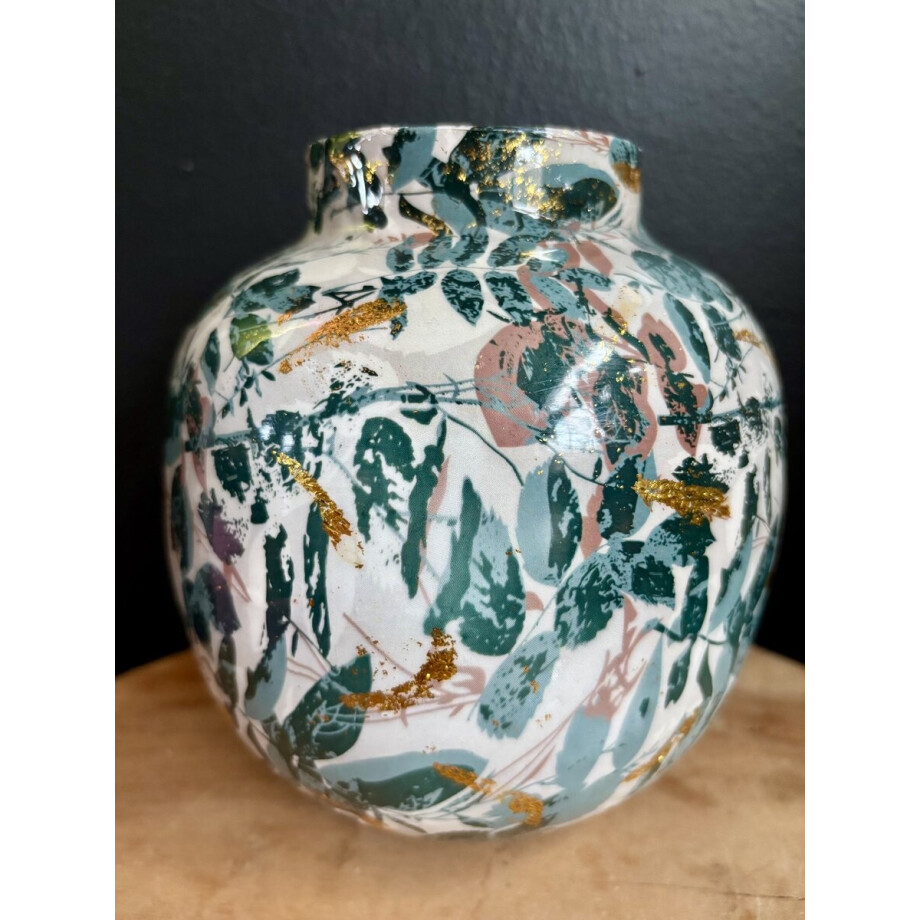 Vaas | Print en goud effecten | Buxus & Gold | Woonaccessoires | Woonaccessoire | Decoratief | Deco | Decoratie | Sfeer | Interieur | Wonen | Woon | Woning | Inrichting | Woninginrichting | Bloemen | Bloemvaas | Vrouwen | Mannen | Gaaf Vaas | Print en goud effecten | Buxus & Gold | Woonaccessoires | Woonaccessoire | Decoratief | Deco | Decoratie | Sfeer | Interieur | Wonen | Woon | Woning | Inrichting | Woninginrichting | Bloemen | Bloemvaas | Vrouwen | Mannen | Gaaf afbeelding 1