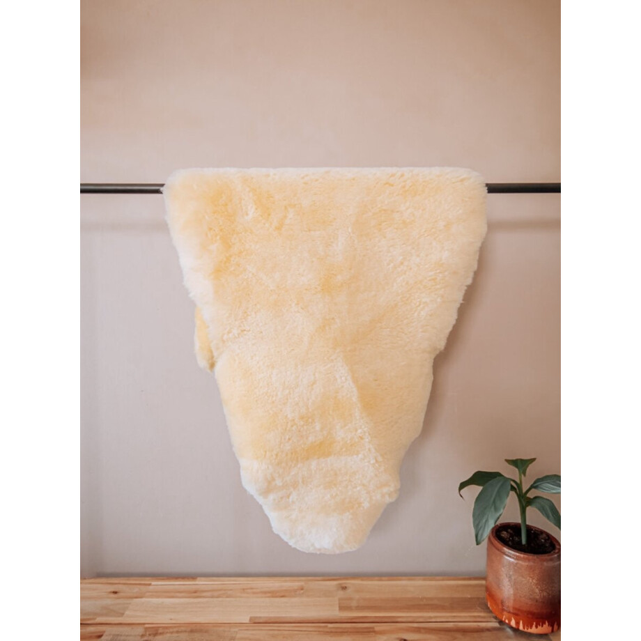 Medicinale Schapenvacht M (100cm) - Doorliggen en Anti-Decubitus - Medicinaal Medicinale Schapenvacht M (100cm) - Doorliggen en Anti-Decubitus - Medicinaal afbeelding 1