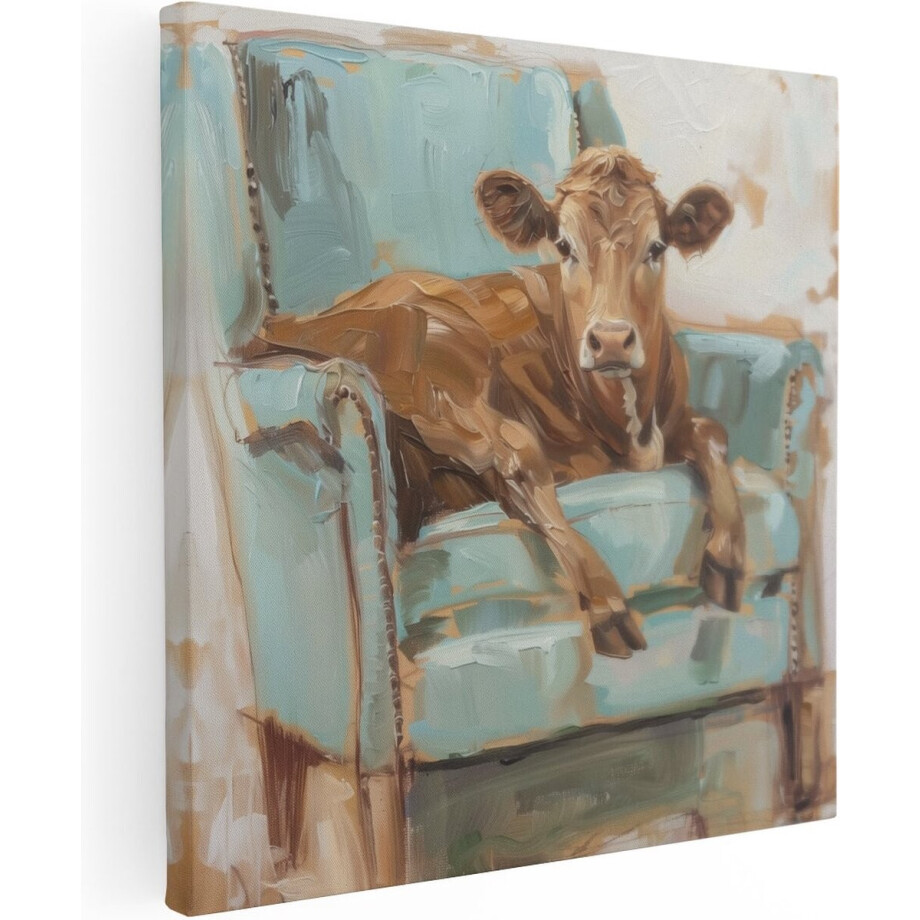 Artaza Canvas Schilderij Koe Rustend op een Blauwe Stoel - Dieren - 80x80 cm - Groot - Wanddecoratie Woonkamer - Schilderijen - Muurdecoratie afbeelding 1