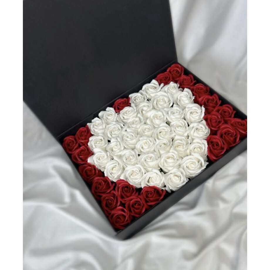 AG Luxurygifts Deluxe Giftset – Velvet Rozen Box & Rozen Beer – Luxe Cadeau voor Valentijn, Moederdag & Speciale Momenten afbeelding 1