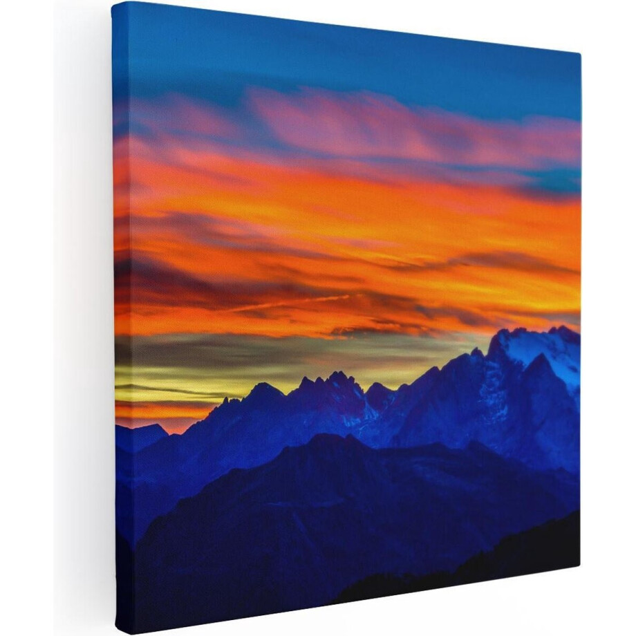 Artaza Canvas Schilderij Oranje Zonsondergang In De Bergen - 70x70 - Foto Op Canvas - Canvas Print Artaza Canvas Schilderij Oranje Zonsondergang In De Bergen - 70x70 - Foto Op Canvas - Canvas Print afbeelding 1