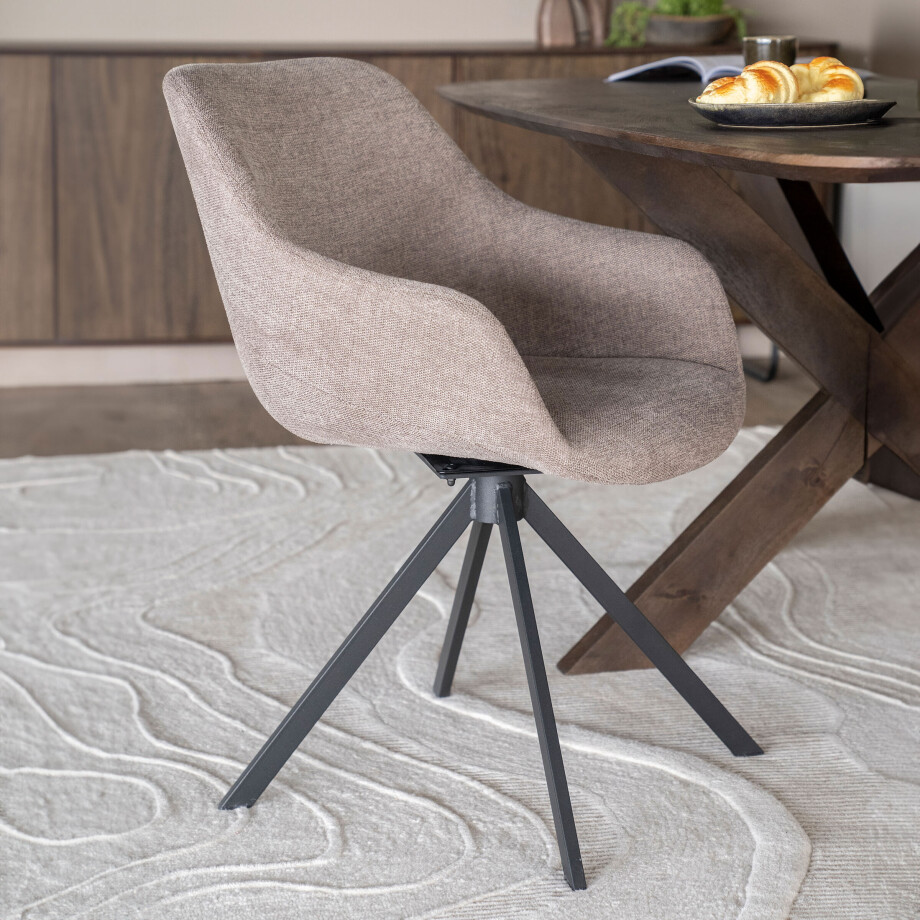 Eleonora Draaibare Eetkamerstoel 'Mamé' kleur Bruin Eleonora Draaibare Eetkamerstoel 'Mamé' kleur Bruin afbeelding 1