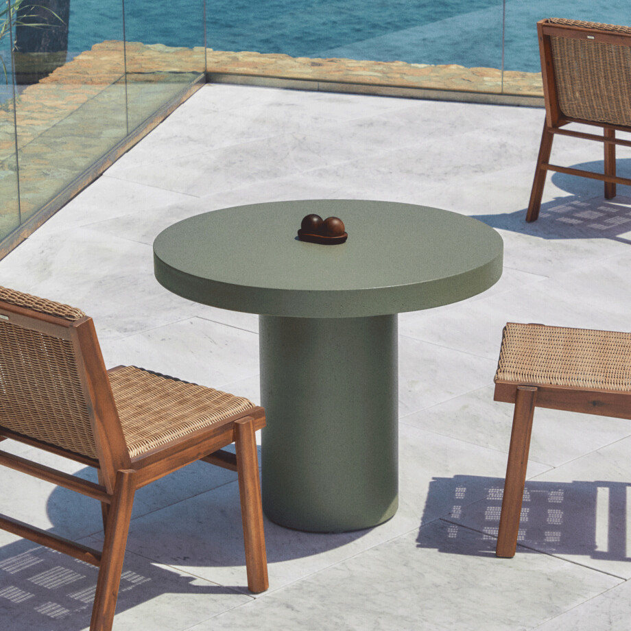 Kave Home Ronde Bistrotafel 'Aiguablava' Beton, 90cm, kleur Donkergroen Kave Home Ronde Bistrotafel 'Aiguablava' Beton, 90cm, kleur Donkergroen afbeelding 1